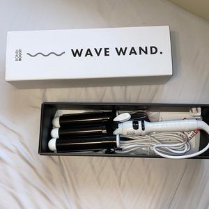 Brand New/Never Used Bondi Boost Wave Wand
